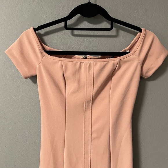 NWT Zara Light Pink Topstitched Off the Shoulder Bodycon Midi Dress. Size XS - Picture 8 of 14